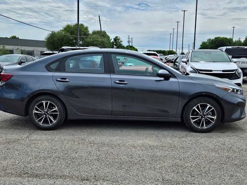 Used 2024 Kia Forte LXS image 7