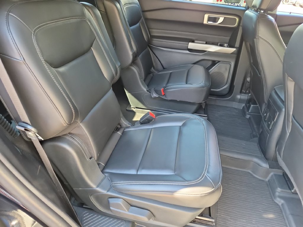Certified 2023 Ford Explorer XLT w/ Equipment Group 202A AWD/4WD image 40