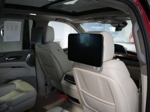 Used 2024 Cadillac Escalade Sport Platinum AWD/4WD image 21