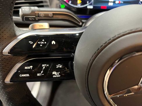 New 2025 Mercedes-Benz GLS 580 4MATIC image 25