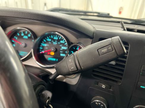 Used 2007 Chevrolet Silverado 2500 LT w/ 2LT Convenience Package image 16