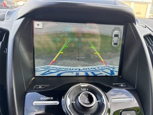Used 2019 Ford Escape Titanium FWD image 26