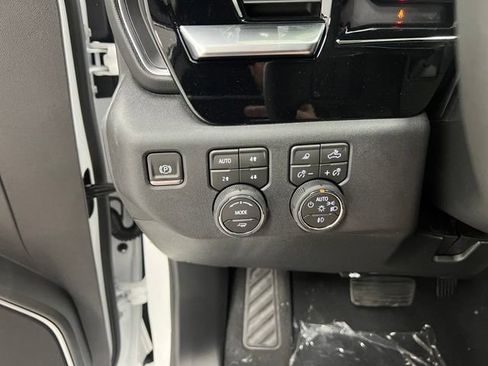 New 2026 Chevrolet Silverado 1500 RST AWD/4WD image 14