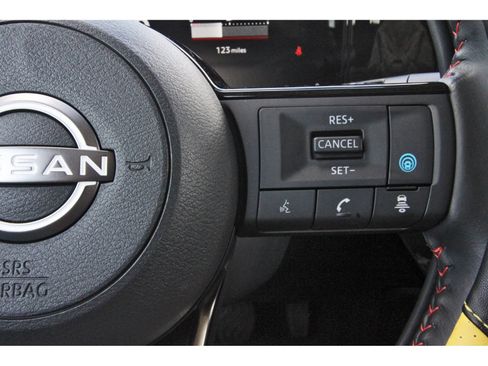 Certified 2026 Nissan Kicks SR FWD image 18