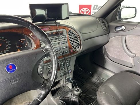 Used 2001 Saab 9-3 SE image 13