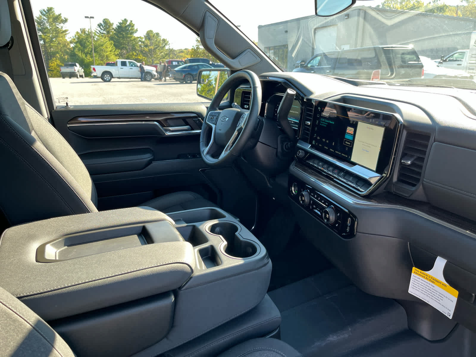Used 2024 Chevrolet Silverado 1500 LT Trail Boss w/ LPO, Dark Essentials Package AWD/4WD image 31
