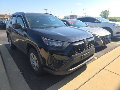 Used 2019 Toyota RAV4 LE w/ All Weather Liner Package FWD image 1