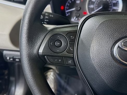 Used 2020 Toyota Corolla LE image 14