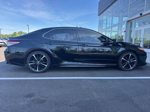 Used 2020 Toyota Camry XSE AWD/4WD image 5