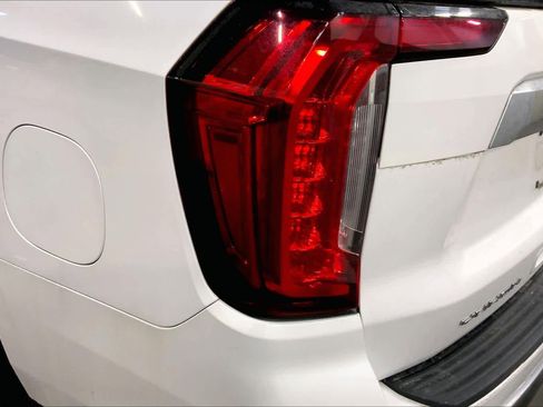 Used 2021 GMC Yukon Denali image 28