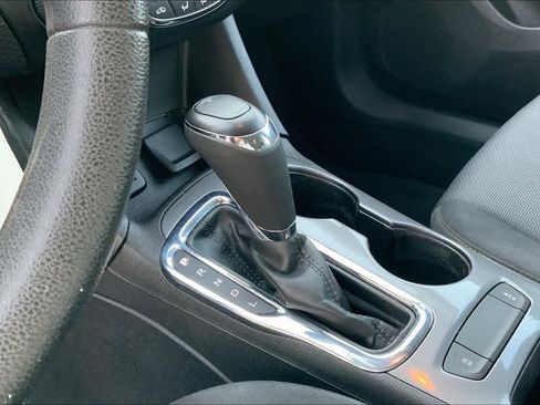 Used 2019 Chevrolet Cruze LS w/ LS Fleet Convenience Package image 16