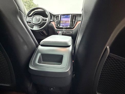 Certified 2023 Volvo XC60 B5 Plus w/ Protection Package Premier FWD image 13