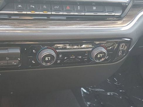 Used 2024 Chevrolet Silverado 1500 LT w/ Safety Package AWD/4WD image 19