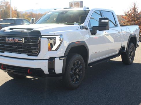 New 2026 GMC Sierra 2500 AT4 w/ AT4 Premium Plus Package image 3