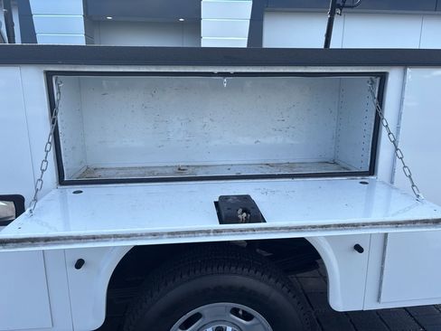 Used 2021 GMC Sierra 2500 Base w/ Convenience Package image 24