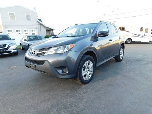 Used 2015 Toyota RAV4 LE AWD/4WD image 4