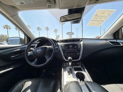 Used 2019 Nissan Murano SL w/ SL Technology Package FWD image 18