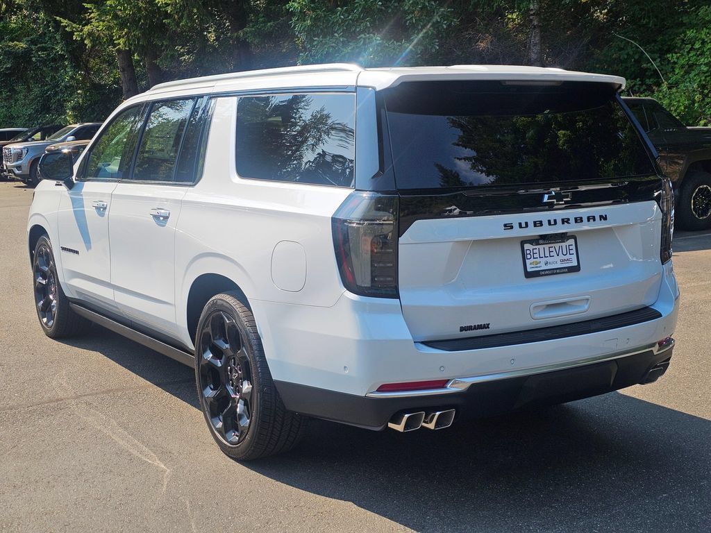 New 2026 Chevrolet Suburban High Country AWD/4WD image 3
