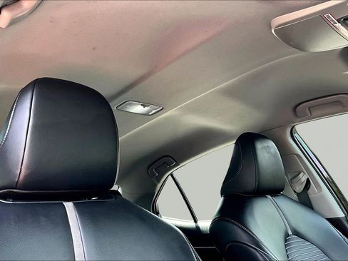 Used 2022 Toyota Camry SE FWD image 27