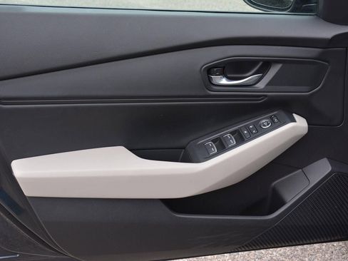 Used 2023 Honda Accord EX image 10