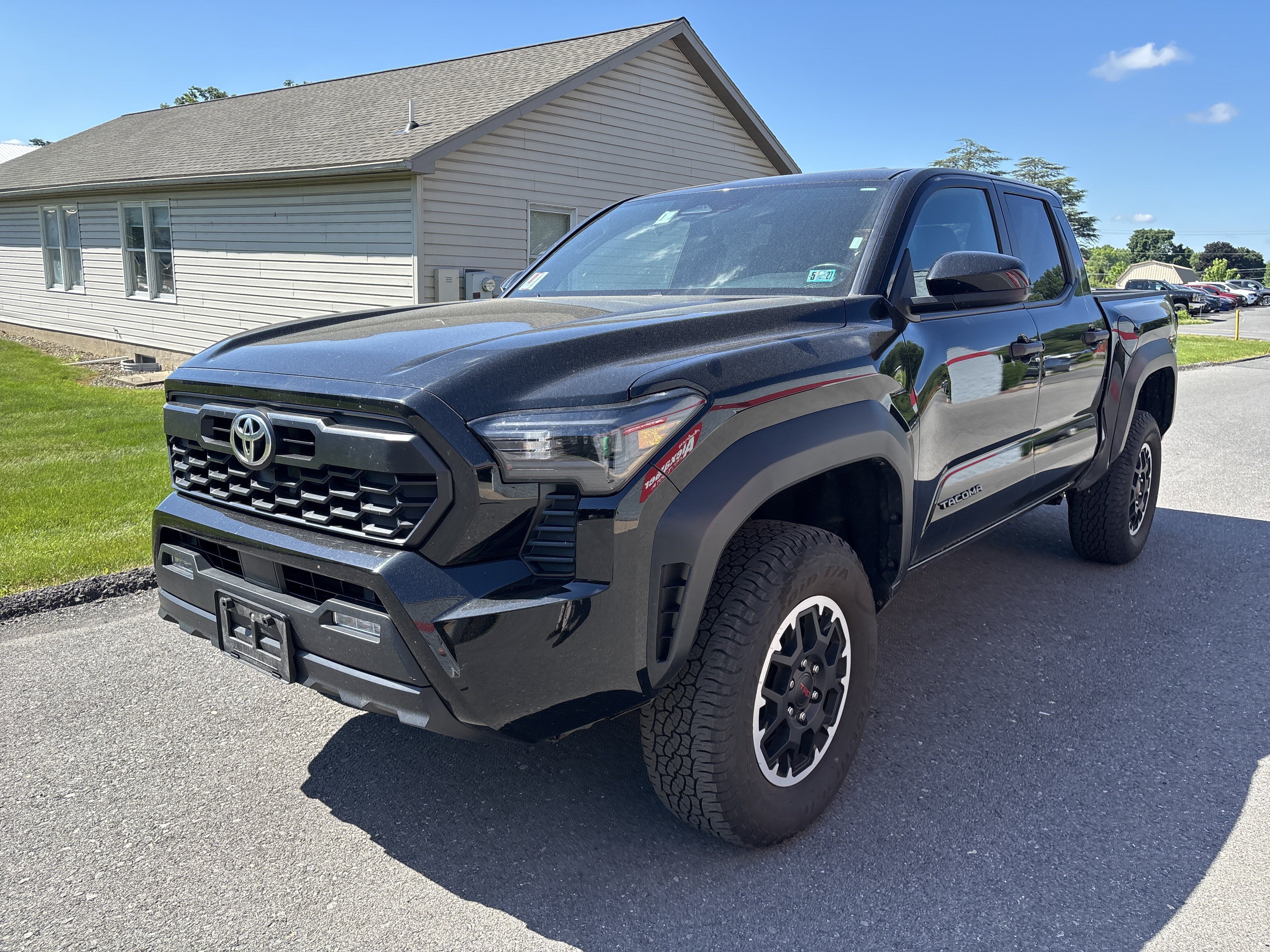 Used 2024 Toyota Tacoma TRD Off-Road AWD/4WD image 7