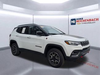 Used 2024 Jeep Compass Trailhawk video 2