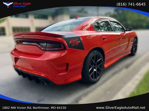 Used 2019 Dodge Charger R/T w/ Cold Weather Package RWD image 5