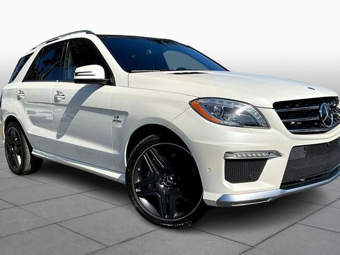 Used 2015 Mercedes-Benz ML 63 AMG 4MATIC image 2