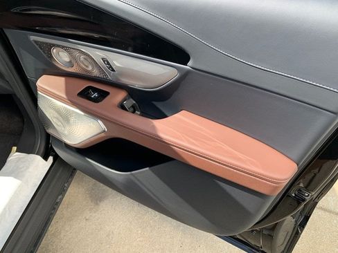 New 2026 Lincoln Nautilus Reserve AWD/4WD image 13