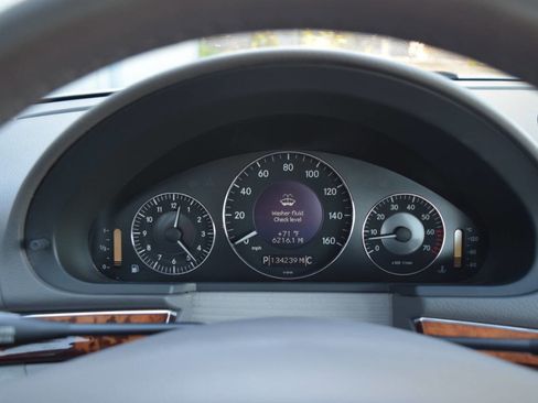 Used 2004 Mercedes-Benz E 500 Sedan image 22