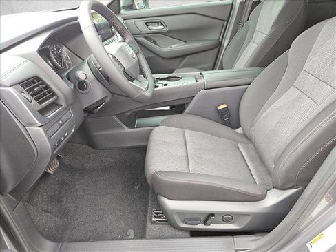 New 2026 Nissan Rogue SV FWD image 4