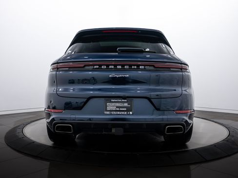 Certified 2025 Porsche Cayenne image 6