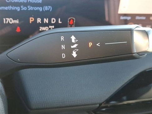 Certified 2025 Buick Enclave Preferred image 13