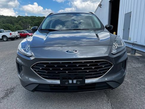 Used 2022 Ford Escape SE w/ SE Sport Appearance Package AWD/4WD image 4