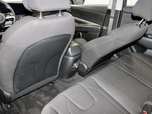 Used 2024 Hyundai Elantra SEL FWD image 21