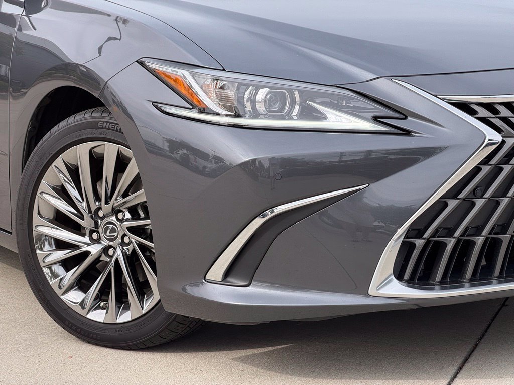 Used 2024 Lexus ES 350 w/ Technology Package FWD image 14