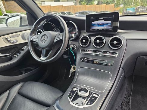Used 2019 Mercedes-Benz GLC 300 4MATIC image 12