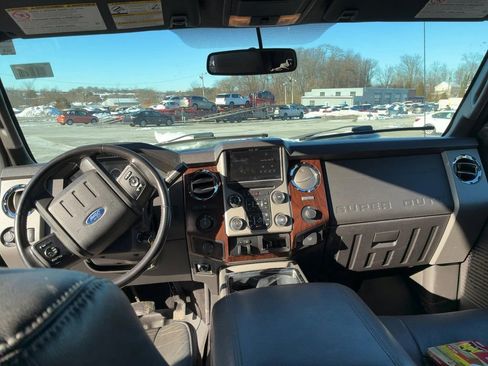 Used 2014 Ford F250 Lariat w/ Chrome Package image 8