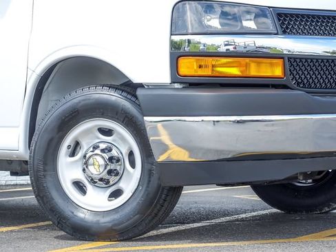 New 2026 Chevrolet Express 2500 w/ Communications Package RWD image 4