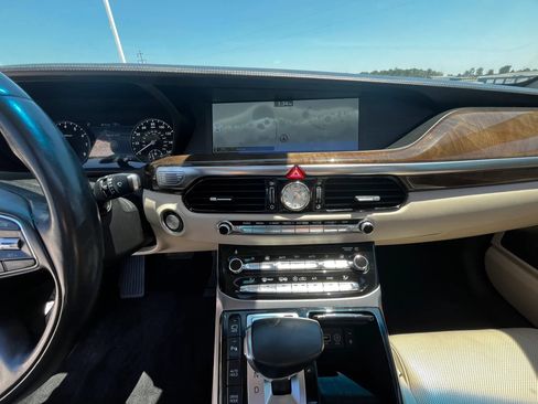 Used 2018 Genesis G90 5.0 Ultimate AWD/4WD image 21