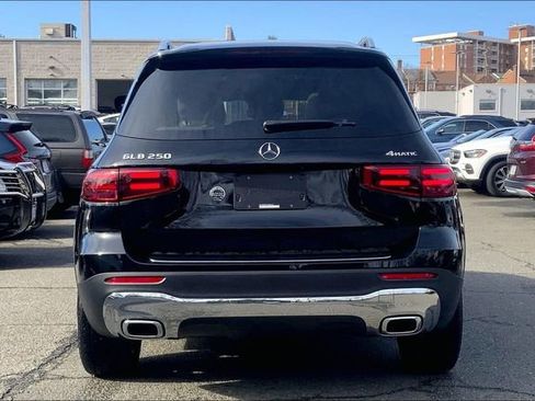 Used 2026 Mercedes-Benz GLB 250 4MATIC image 3