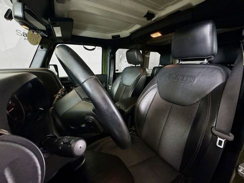 Used 2016 Jeep Wrangler Unlimited Sahara AWD/4WD image 20