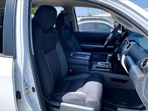 Used 2017 Toyota Tundra SR5 w/ SR5 Upgrade Package image 10