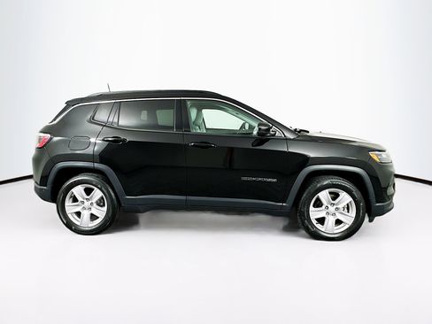 Used 2022 Jeep Compass Latitude FWD image 10