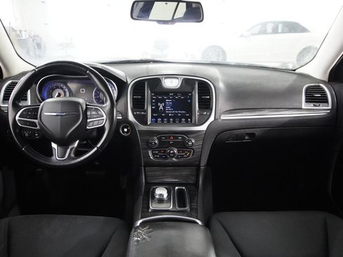 Used 2018 Chrysler 300 Touring w/ Sport Appearance Package RWD image 10