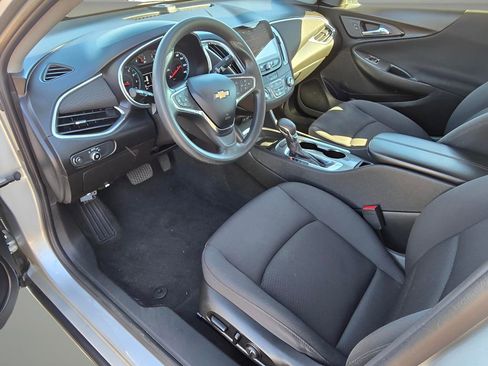 Used 2021 Chevrolet Malibu LT image 25