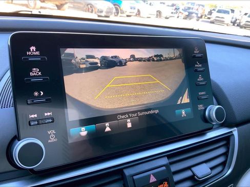 Used 2018 Honda Accord EX-L image 25