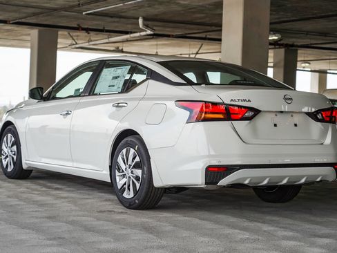 New 2025 Nissan Altima 2.5 S FWD image 7
