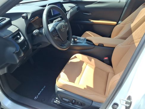 Used 2025 Lexus UX 300h AWD w/ Cold Area Package image 16