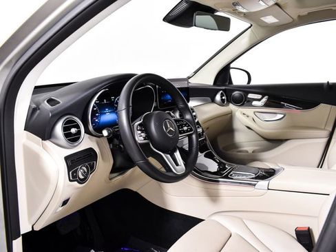 Certified 2022 Mercedes-Benz GLC 300 w/ Premium Package Lite image 19